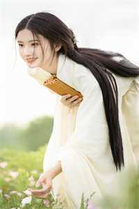 未婚夫在订婚宴玩脱衣纸牌，我让他在公海跳海精彩