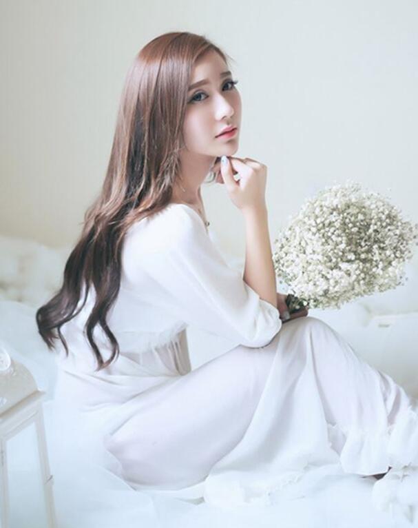 穿成失忆总裁女友，我带大佬摆摊完结文