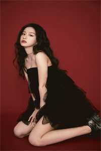 翻出爸爸结婚证明后，妈妈选择转身离开好书