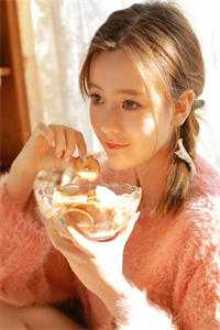 出宫前夜：疯批太子囚我入东宫爽文