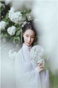 皇帝遗诏要宸妃殉葬，重生后皇后只认钱全局