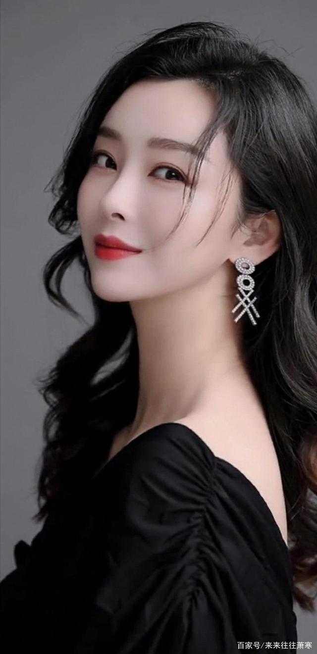 嘶！招惹阴湿疯批病娇后，被囚了精品选集