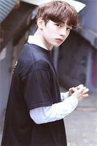 冷雨幽窗望不尽必读文