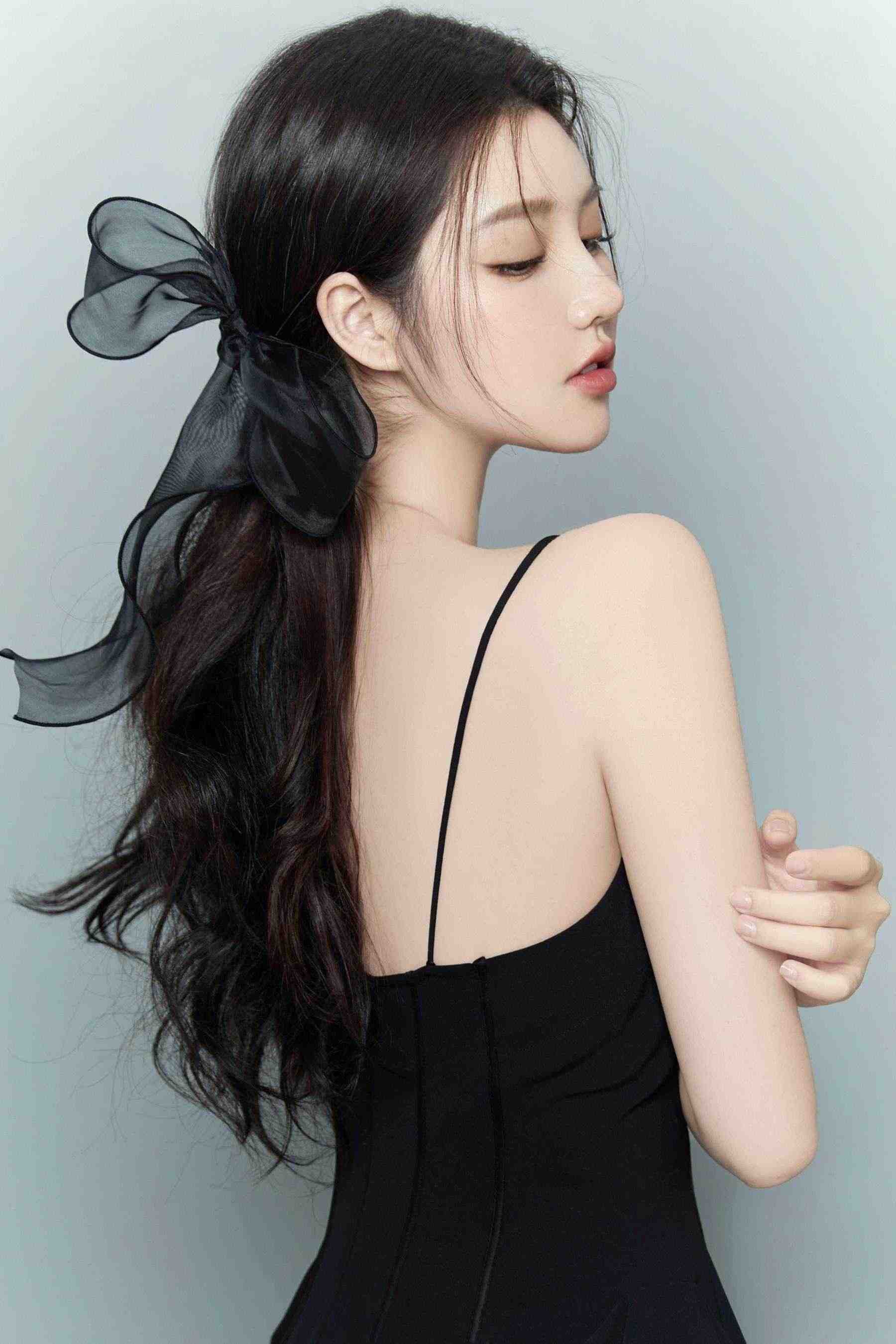 奶团荷包通古今，捡宝救活全荒村无删减版